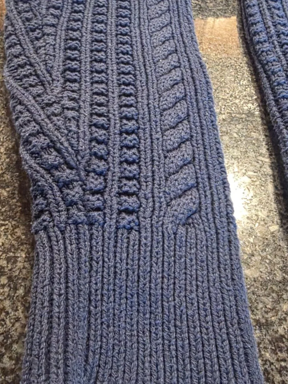 J.Crew Men's Cotton Cable-Knit Crewneck Sweater / Medium / Navy / BL822